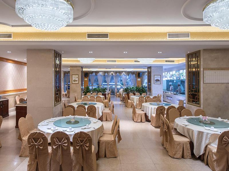 Vienna Hotel Гуанчжоу Екстер'єр фото